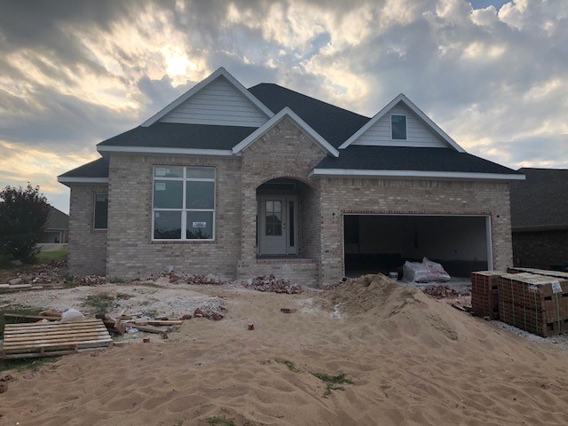 New Riggins construction in The Hamptons PH I Subdivision. Groveland floorplan. Featuring 3 large bedrooms and 2 full baths. Home features granite counter tops, stainless appliances, wood, ceramic tile and carpet throughout, and more. A standard one year builders home warranty included. 2 car garage. Homes will not be completed until the end of August 2018.