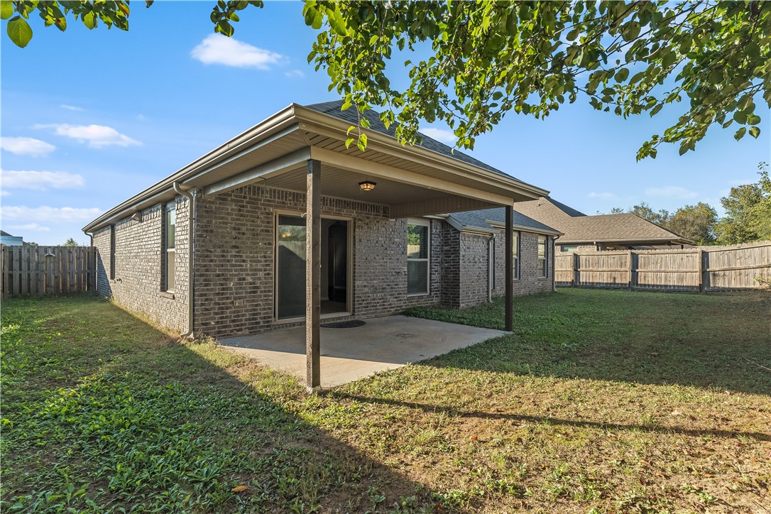 Chelsea Point Ii Rogers - Residential