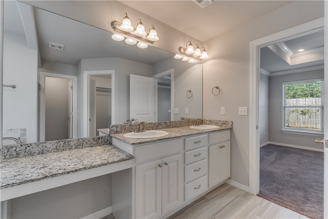 Chelsea Point Ii Rogers - Residential