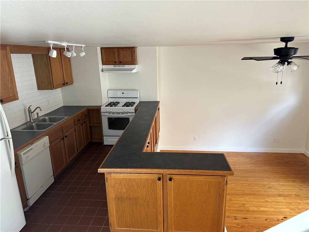 Photo 1 of 10 — 978 N Pollard Avenue 2, Fayetteville, AR 72701