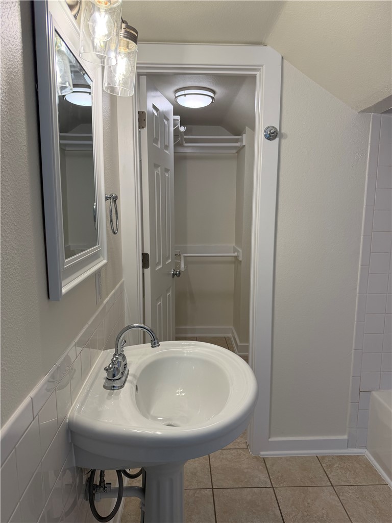 City Park Addaltrents - Residential Lease