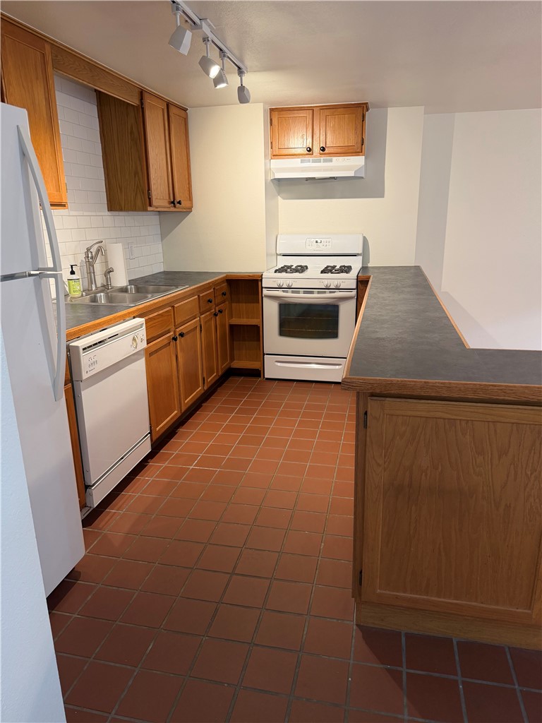 City Park Addaltrents - Residential Lease