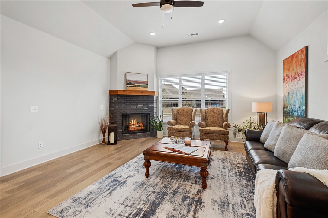 Woodlands Crossing Ph I Bentonville - Residential