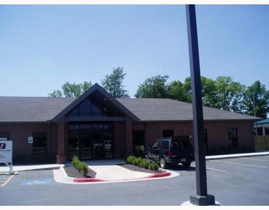 UNIQUE OPPORTUNITY, OFFICE CONDO JUST OFF WALNUT BETWEEN I-49 AND DOWNTOWN ROGERS