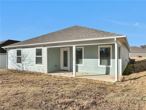 Single Family Residence in Gentry AR 1333 Chavis Street 20.jpg