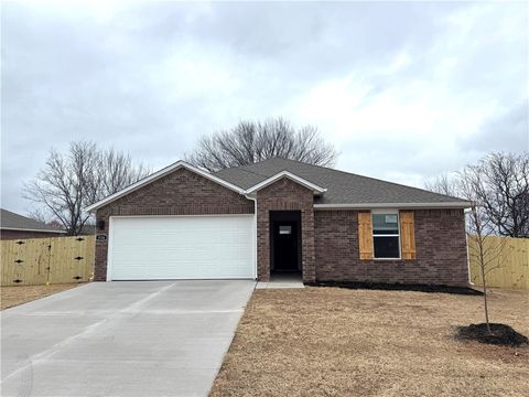 Photo of 316 Texas Avenue, Farmington, AR 72730 (MLS # 1338831)