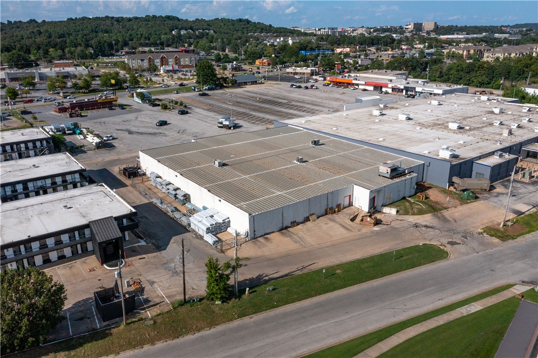 Fayetteville Center Sub - Commercial Lease