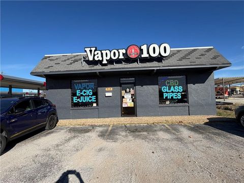 919 W Walnut Street Rogers AR 72756