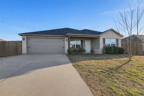 Photo of 717 NW 69th Avenue, Bentonville, AR 72713 (MLS # 1336058)
