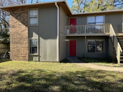Great 2-bedroom 1 bathroom located Betty Jo - close to U of A campus, shopping, restaurants, and I49 access. Unit comes with refrigerator, oven/range, dishwasher,. Spacious living room with Tenant responsible for electric, water, trash, gas, cable/internet, and lawn care. Applications to be completed online through kaufmannpropertymanagement.managebuilding.com/ Showings are through appointments only