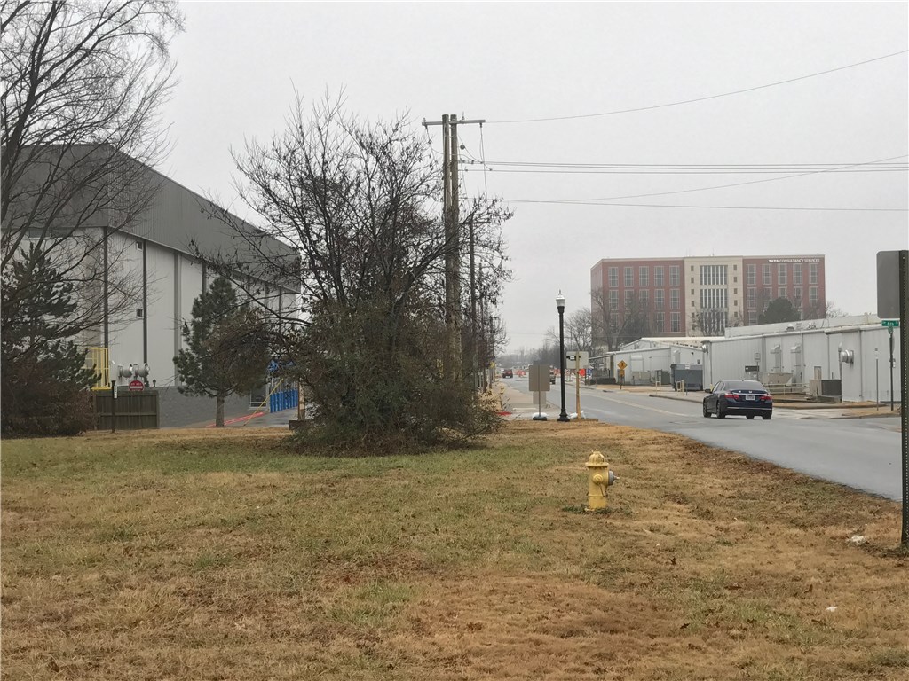 Gilmores Add Bentonville - Land