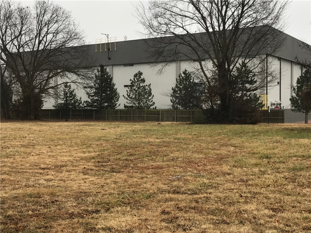 Gilmores Add Bentonville - Land