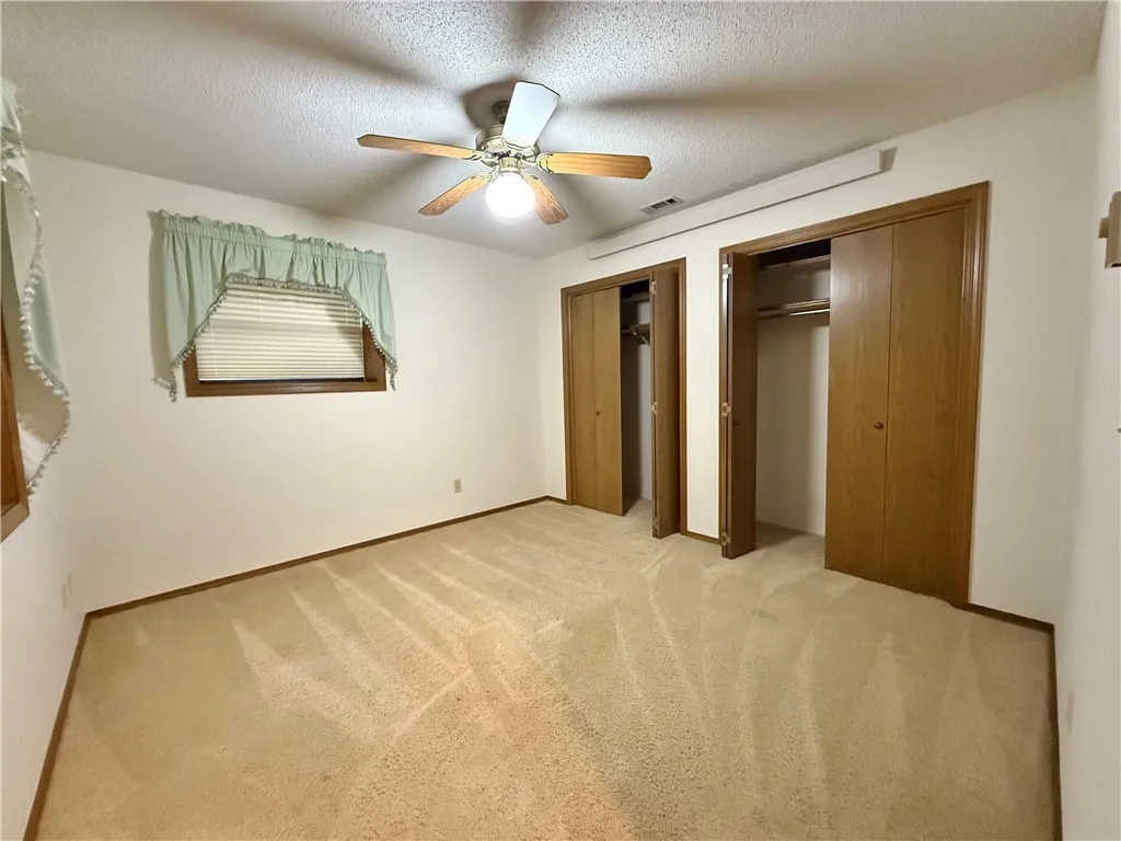 Bella Vista, Arkansas 72715, United States, 4 Bedrooms Bedrooms, ,3 BathroomsBathrooms,Residential,Active,214707