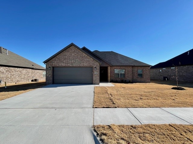 Brand new Construction 4 bed 2 bath home located directly behind the new Pea Ridge High School and only minutes from Bentonville! Features include high end custom cabinets, large kitchen island, upgraded granite & fixtures, gas range, wood look ceramic tile floors, custom tile shower, whirlpool tub, raised ceilings, 2'' faux blinds, large covered patio, & much more! ***Pictures may not be of exact unit available, fixtures and finish out will be similar***