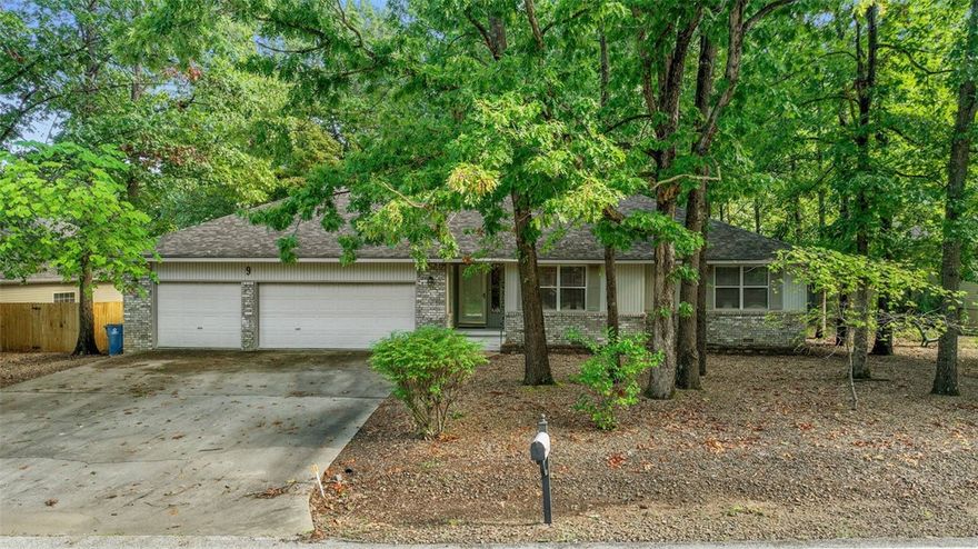 Experience the best of Bella Vista Living! Bike trails, golf courses, lakes, community centers, and local cuisine at your finger tips. 
This charming 3-bedroom, 2-bath home offers the perfect balance of comfort, convenience, and natural beauty, all within the highly rated Bentonville School District. This fully furnished cozy haven is the ideal fit for vendors or contractors on short-term assignments, or families relocating to Northwest Arkansas who want to get to know the area before buying.
Mountain bike enthusiast? You're moments away from Sugar Creek Trail system and less than a mile from the Green way! 
Located just 15 minutes from the Walmart Home Office in Bentonville, this home makes commute easy, while providing the peace and charm of Bella Vista life. Storage room and outdoor storage shed.
No cats, small dogs considered. Flexible lease terms available, month-to-month if needed. Just bring your suitcase and enjoy all that Bella Vista has to offer!