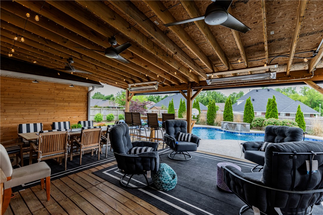 Whispering Timbers Ph 12 Rogers - Residential