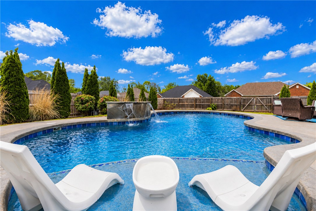Whispering Timbers Ph 12 Rogers - Residential