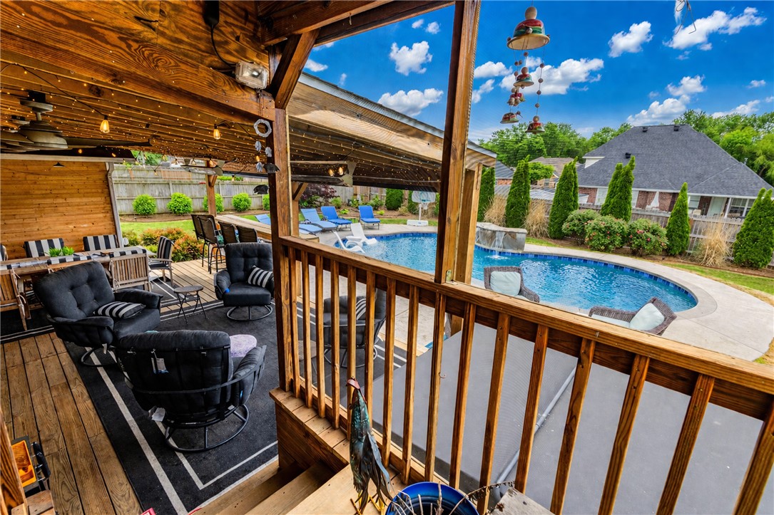 Whispering Timbers Ph 12 Rogers - Residential