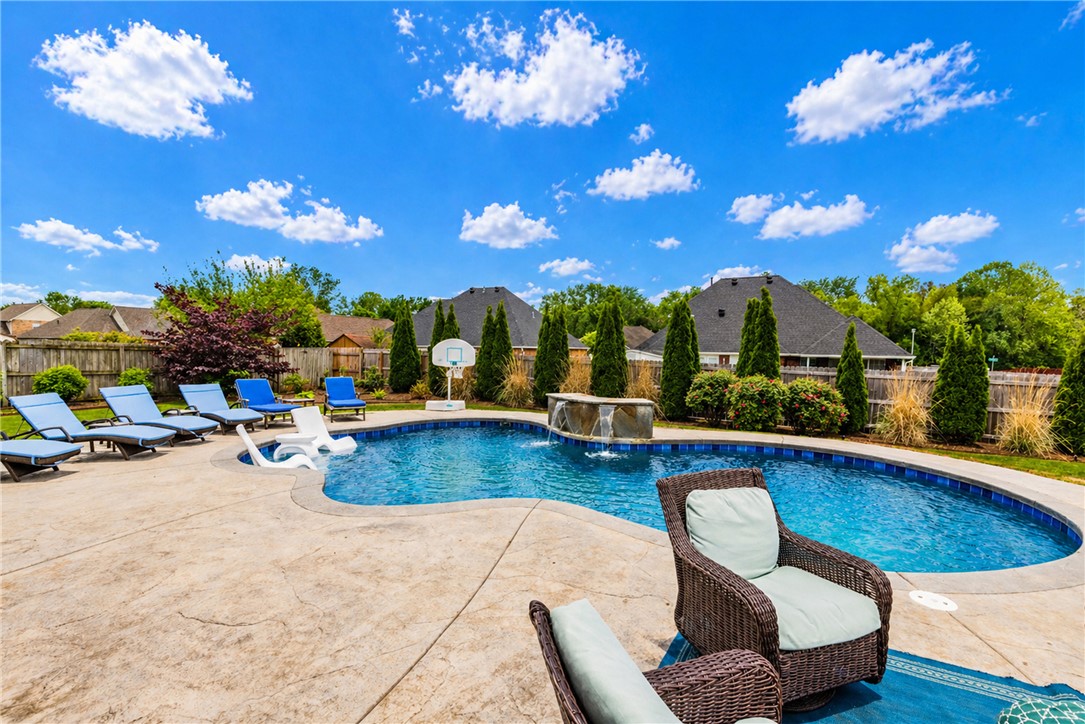 Whispering Timbers Ph 12 Rogers - Residential