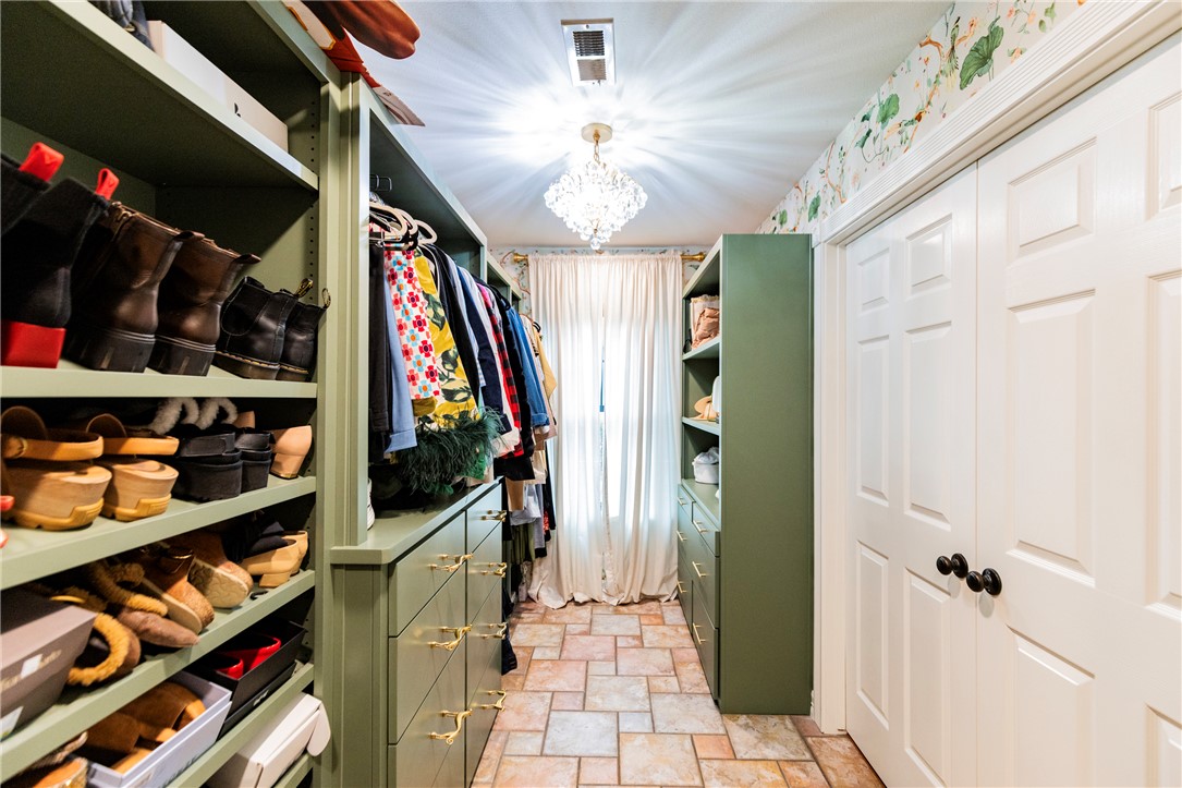 Whispering Timbers Ph 12 Rogers - Residential