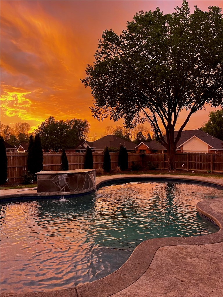 Whispering Timbers Ph 12 Rogers - Residential