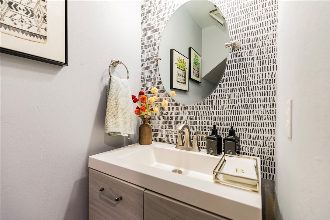 Whispering Timbers Ph 12 Rogers - Residential