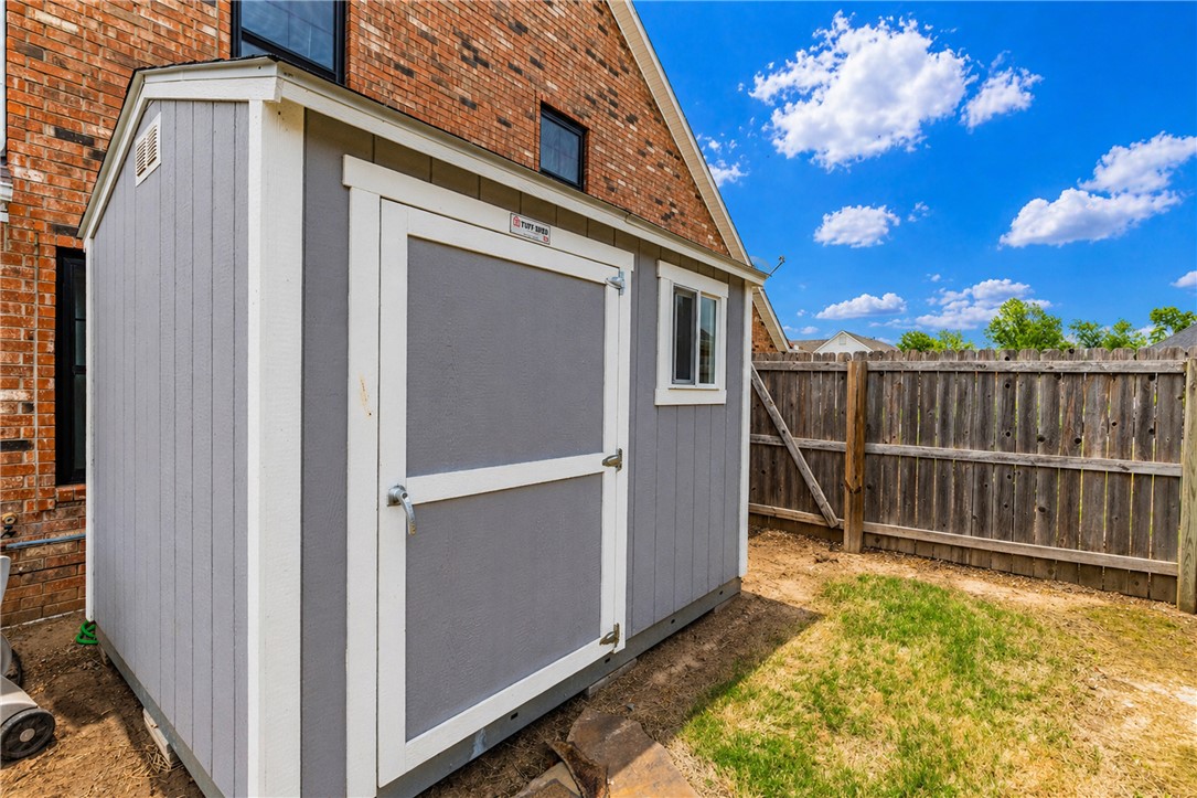 Whispering Timbers Ph 12 Rogers - Residential