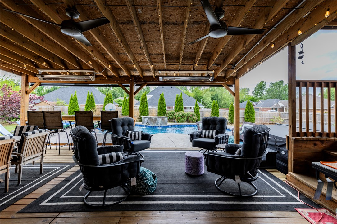 Whispering Timbers Ph 12 Rogers - Residential