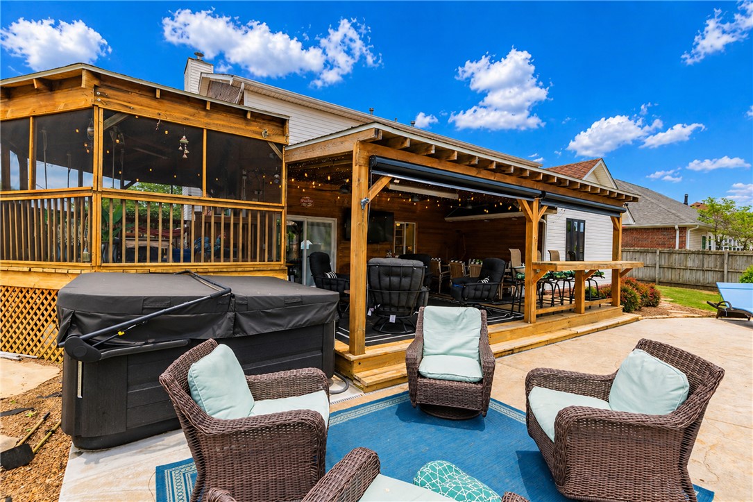 Whispering Timbers Ph 12 Rogers - Residential