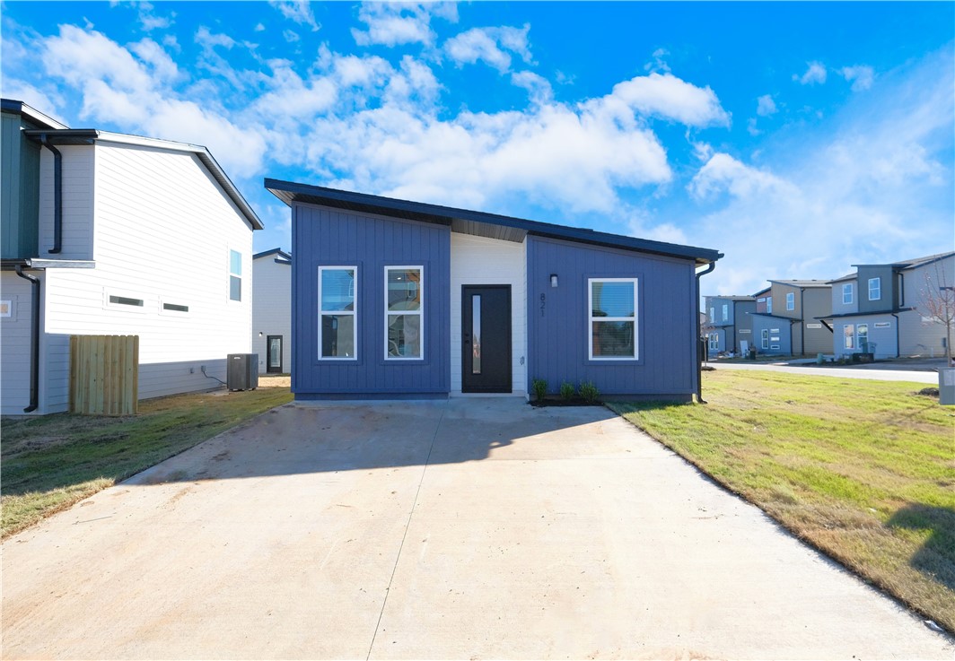 Modern, smart, affordable living! Looking for that first home, wanting to downsize and simplify, or looking for a low-maintenance investment property, Featherston Village may be exactly what you've been looking for. Never think about lawncare again! Everything you need in a great location. Wonderful new subdivision in Bentonville School District. Less than 5 miles from Walmart Corporate office. Come enjoy simplified living in a modern environment. Future parks and walking trails throughout the neighborhood. Schedule a showing today!