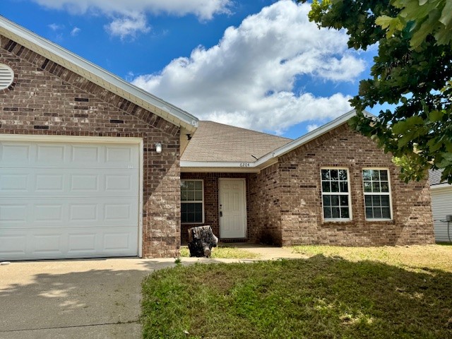 Beautiful 4 bedroom home located in a great subdivision! This home features a spacious fenced yard, a 2 car garage, and a split floor plan for added privacy. Enjoy cozy evenings by the living room fireplace and stay comfortable year-round with ceiling fans throughout. The master suite includes a generous walk-in closet. A perfect blend of comfort and convenience! Tenant to provide washer, dryer and lawn maintenance. We process applications as we receive and once an application is approved, we reach out for deposit. Deposit secures the unit not the application. Please be aware of scams. Our application process is to be paid online through a secure portal, and we do not accept cash, CashApp, Venmo, and/or PayPal.