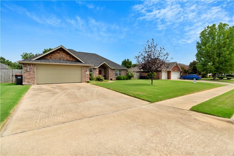 Photo of 776 Chateau Avenue, Springdale, AR 72764 (MLS # 1357122)