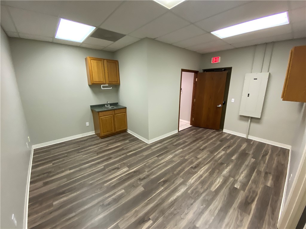 Fleeman Phillippy Sub Bentonville - Commercial Lease