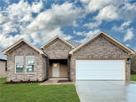 Photo of 500 W Canada Drive, Farmington, AR 72730 (MLS # 1333589)