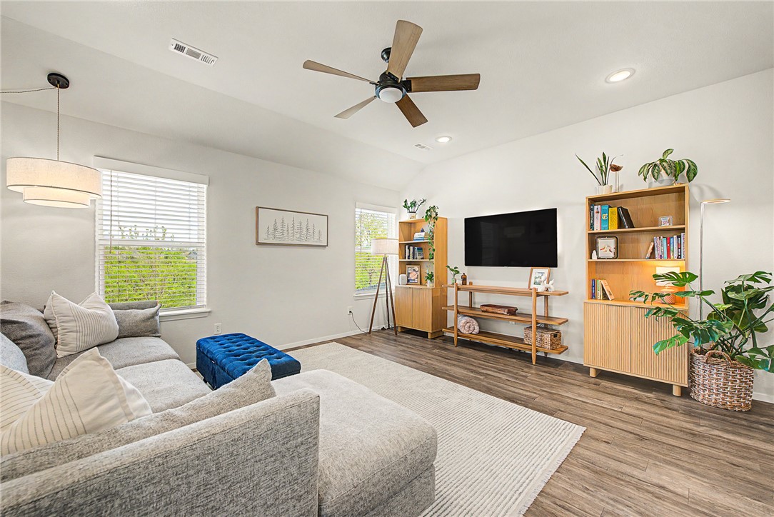 Lakewood Sub Ph Vii Lowell - Residential