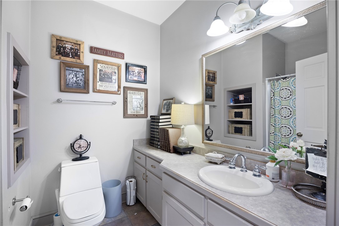 River Oaks - Residential