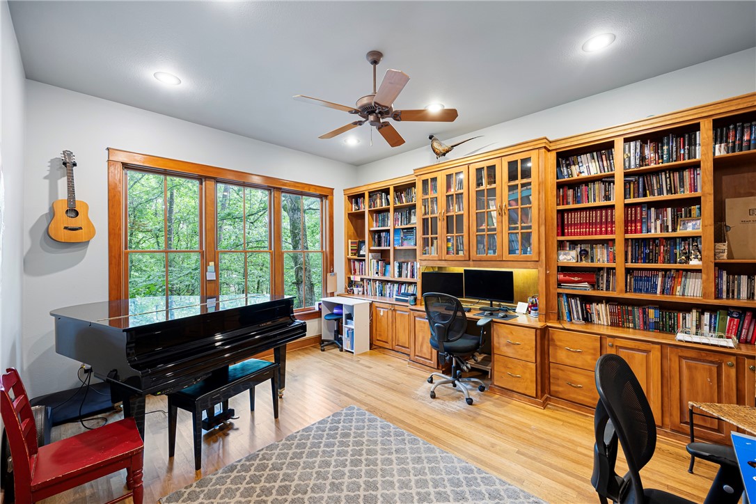 River Oaks - Residential