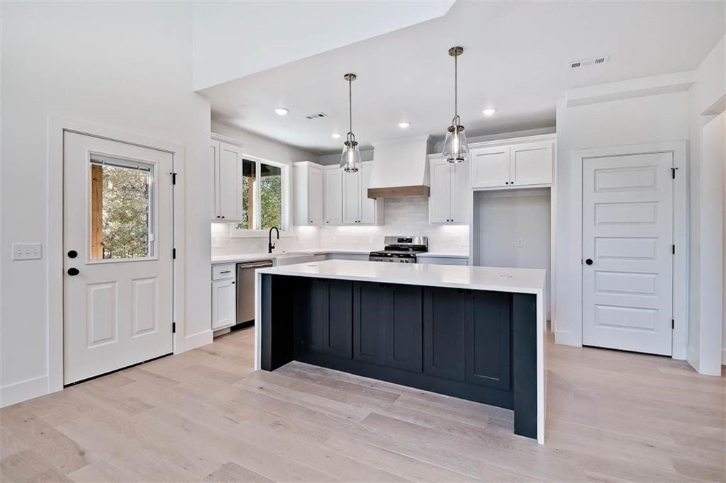 North Riding Sub Bvv - Residential Lease