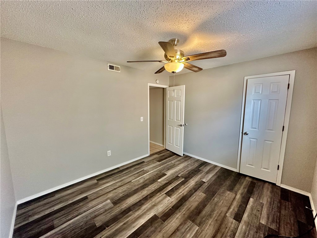 Oak Hill Iii Ph 1 Rogers - Residential Lease