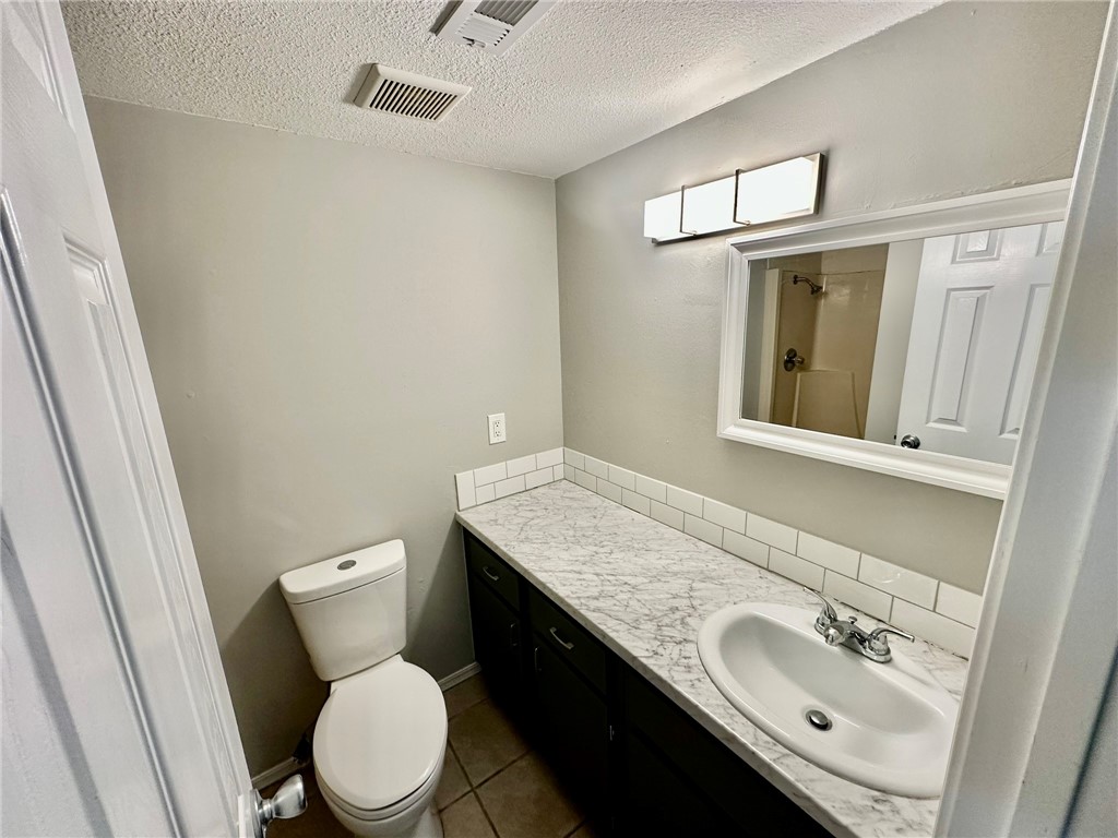 Oak Hill Iii Ph 1 Rogers - Residential Lease