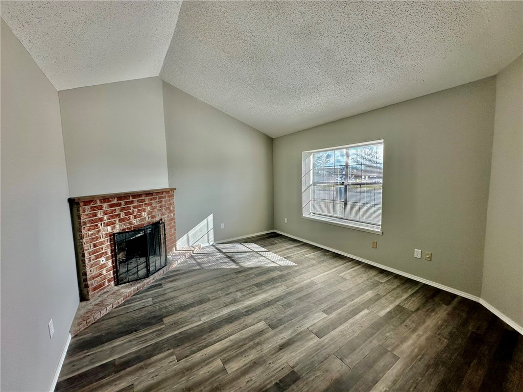 Oak Hill Iii Ph 1 Rogers - Residential Lease