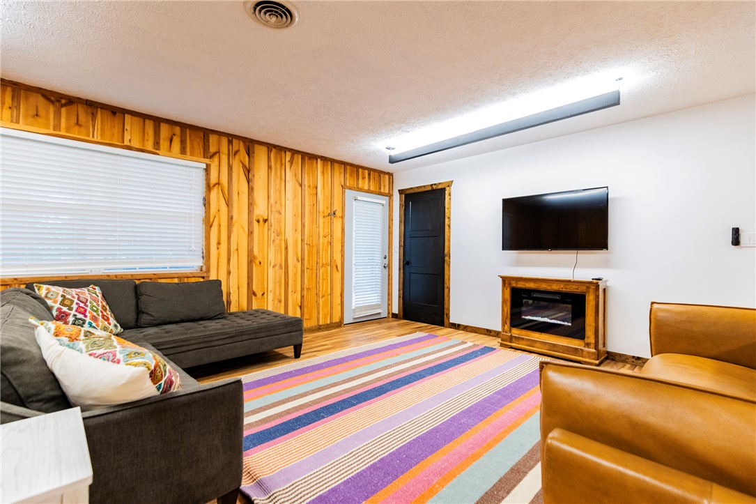 Glen Oaks - Residential