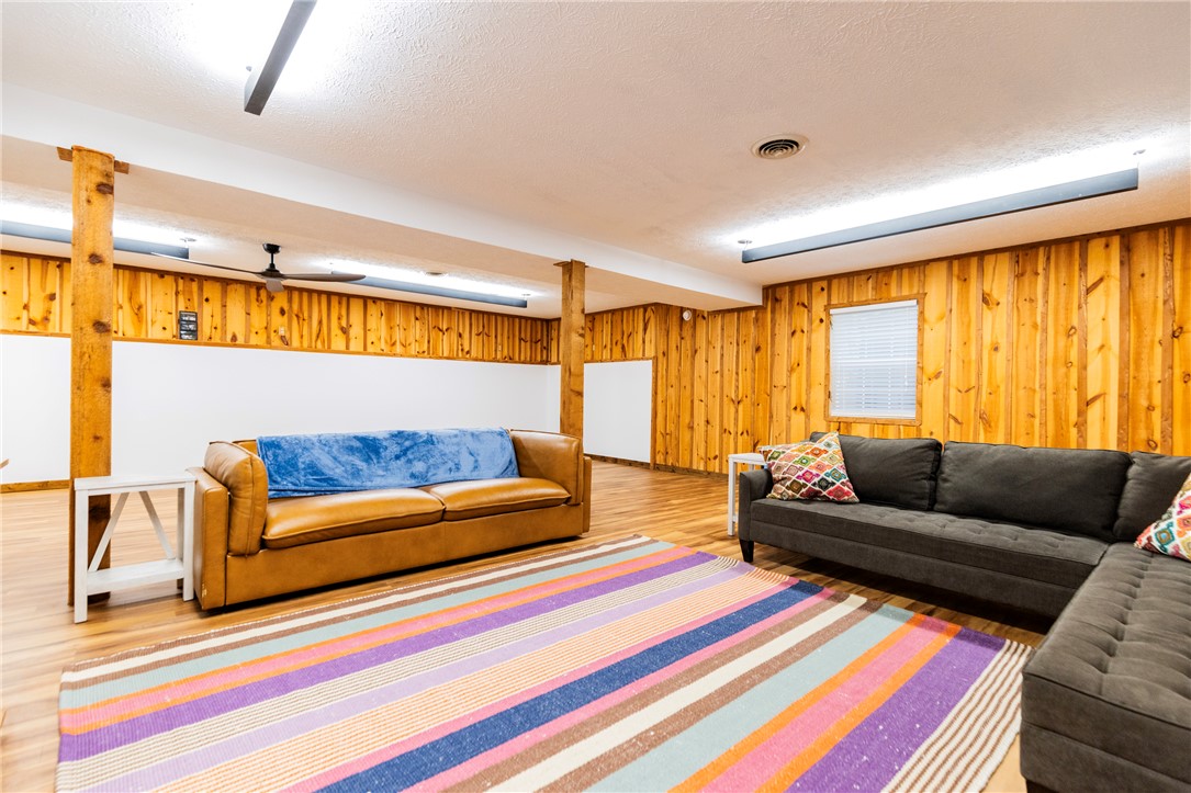 Glen Oaks - Residential