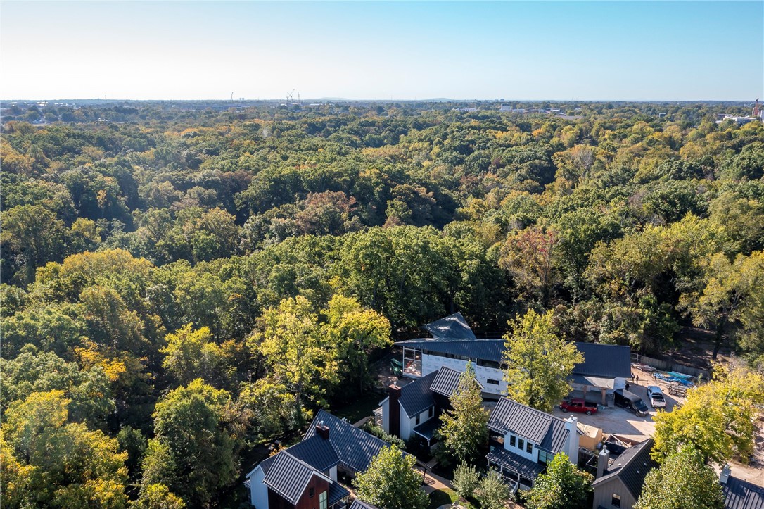 Black Apple - Residential