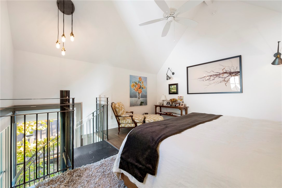 Black Apple - Residential