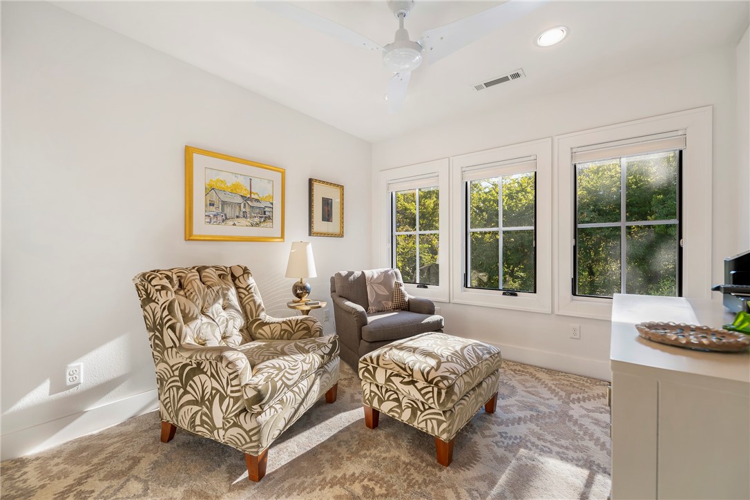 Black Apple - Residential