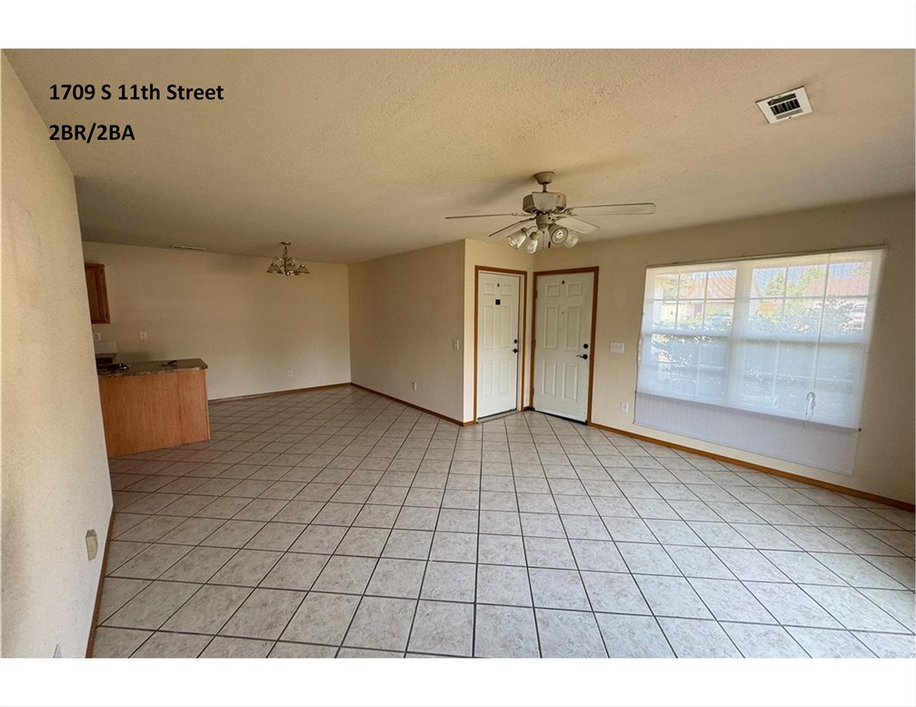 Catalpa Circle Rogers - Residential