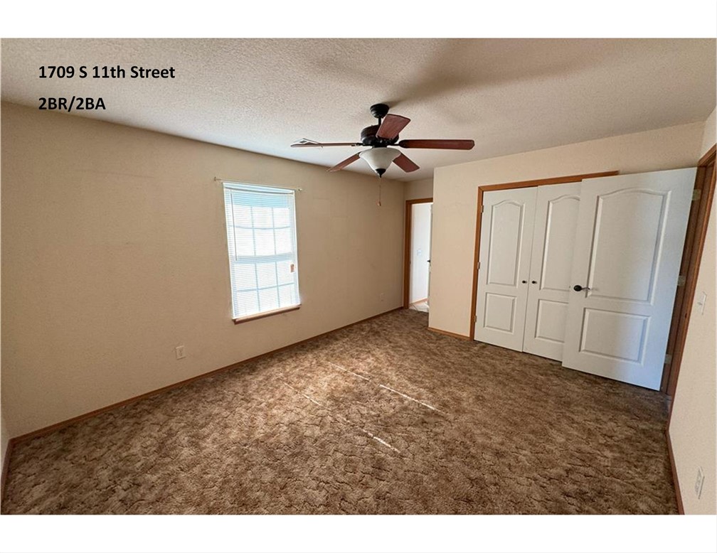 Catalpa Circle Rogers - Residential