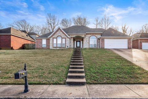 Photo of 507 E Andrew Avenue, Springdale, AR 72764 (MLS # 1332027)
