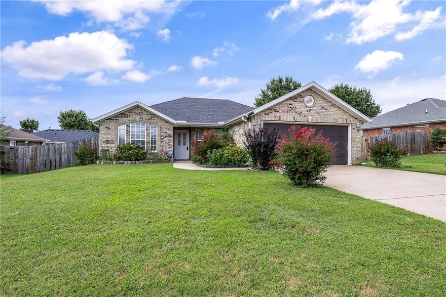 Welcome to this adorable and well-maintained home, ideally situated with convenient access to Bentonville West and Gamble Elementary located in Centerton but part of Bentonville School District.  Step inside to a desirable split floorplan offering privacy and space with the primary suite on one side and the other two bedrooms on the other.  This charming residence boasts brand new carpeting in the bedrooms, providing a fresh and inviting atmosphere for its new owners.
Home is only 7 miles from the new Walmart Home Office Campus!